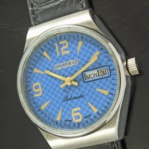Vintage 1975 Citizen Automatic Mens Silver/blue Watch W/daydate & Gold Accents